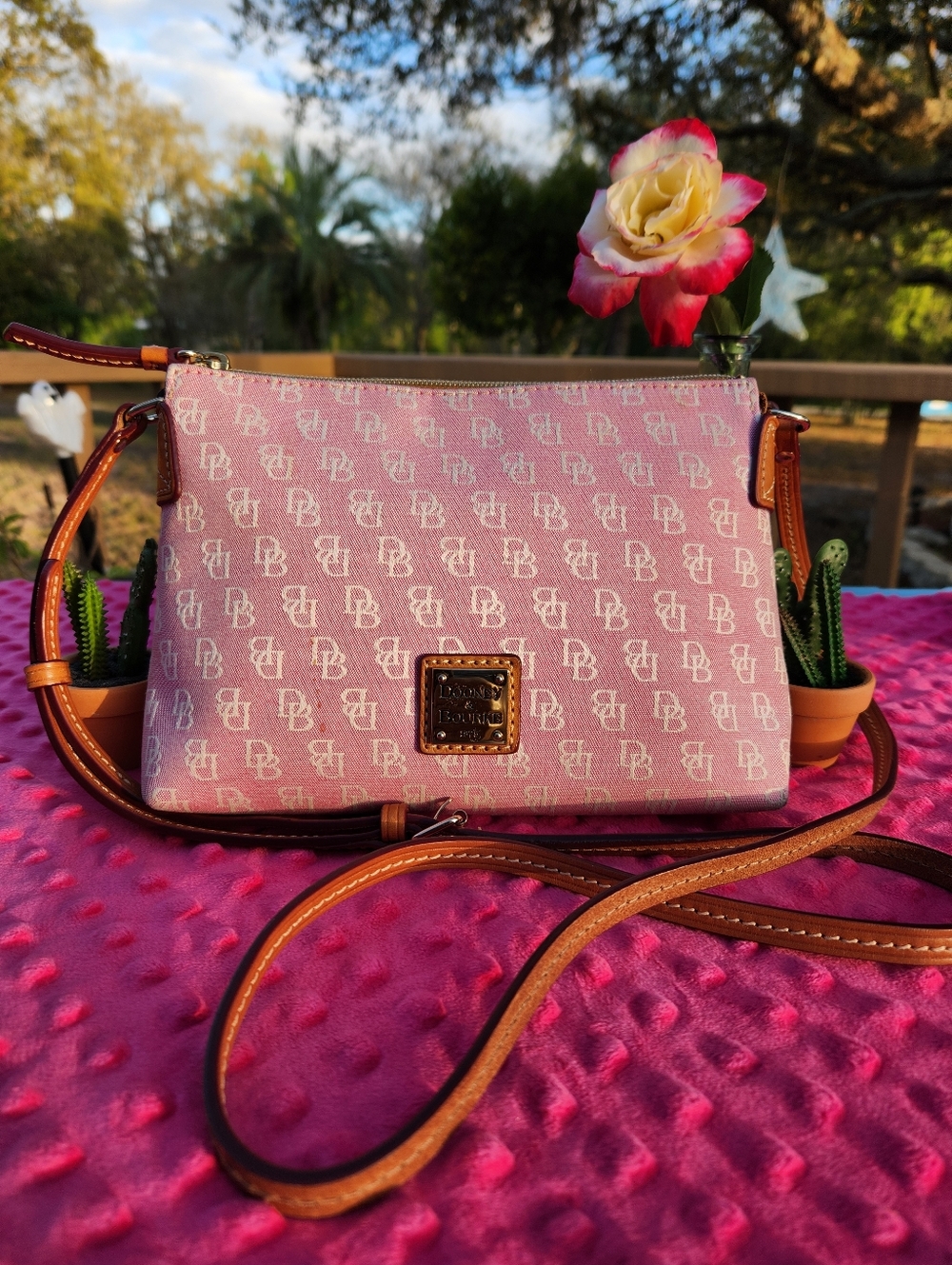 Dooney & Bourke Pink & White Canvus Logo Crossbody With Tan Leather Trim EUC - Picture 16 of 16